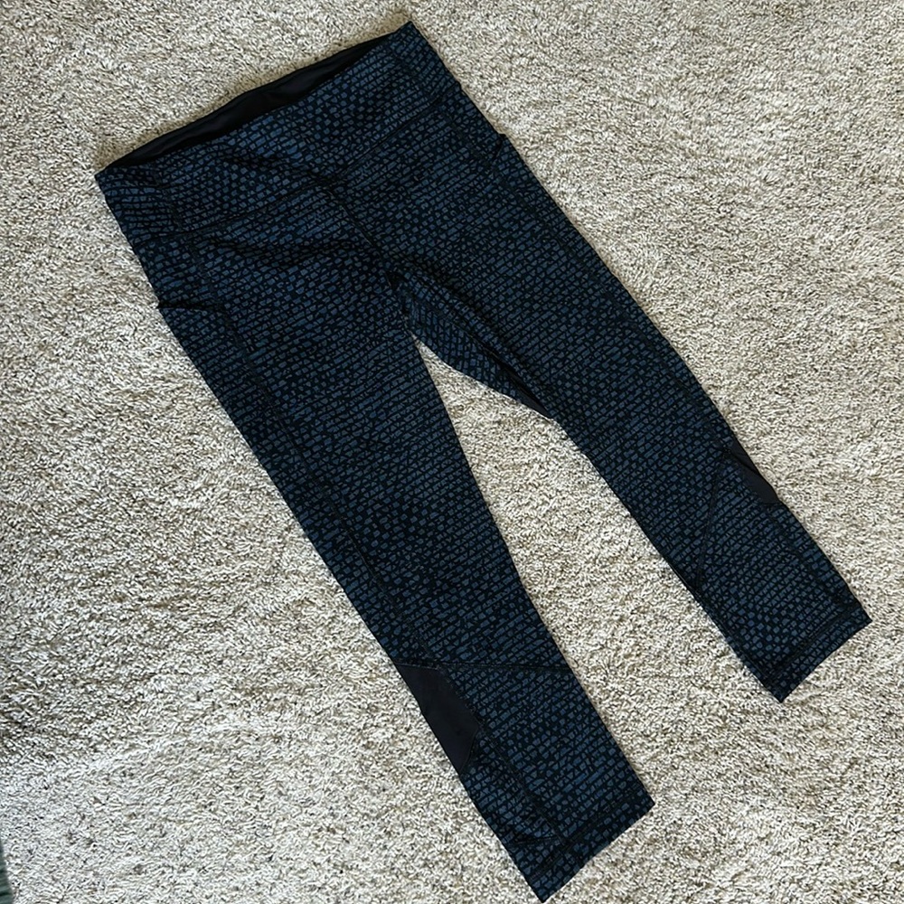 Lululemon leggings size 8